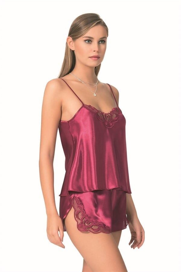 Şık Tasarım Yumuşak Dokulu Dantel İşlemeli Bordo Saten Babydoll Şort Takımı