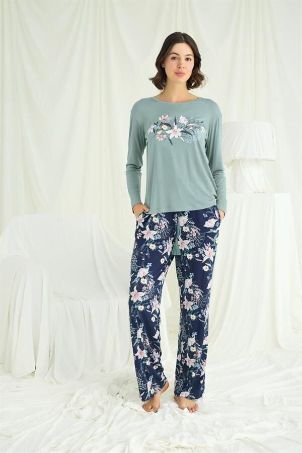 Arias Closet Çiçek ve Yaprak Desenli Baskılı Pijama Takımı